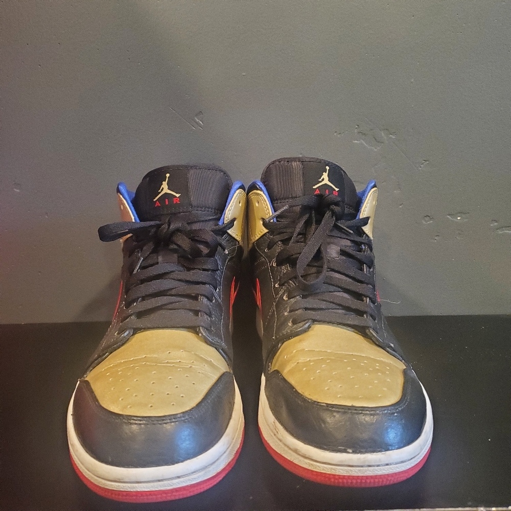 Jordan 1 Mid Black Gold Red